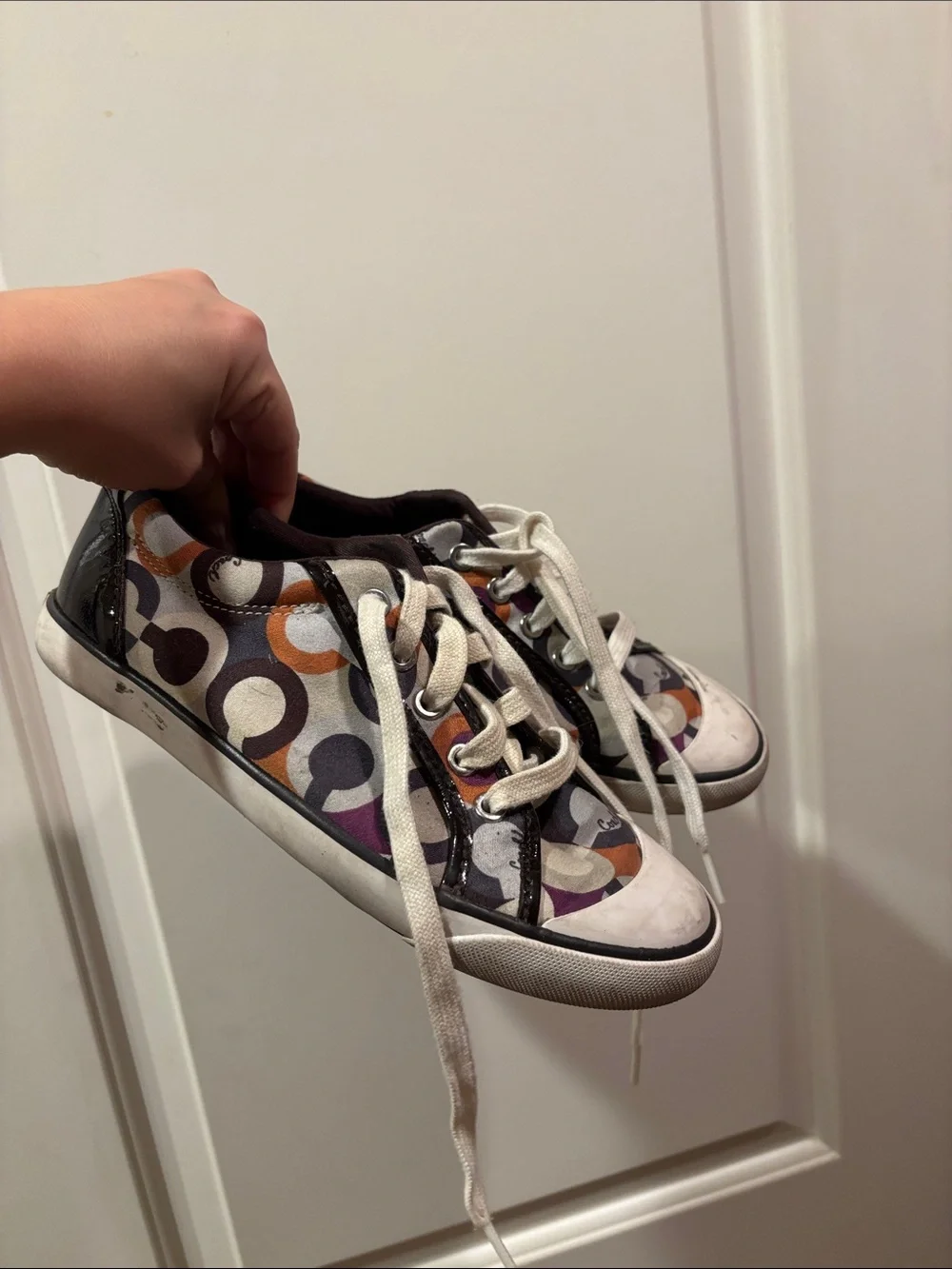 Coach Signature Circle Low-Top Sneakers - Black, White, Purple, Orange